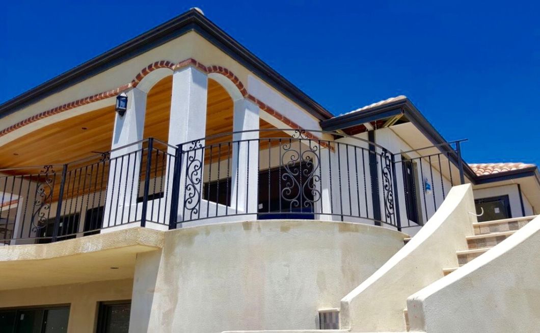 Barandilla de balc&oacute;n de acero galvanizado residencial conciso